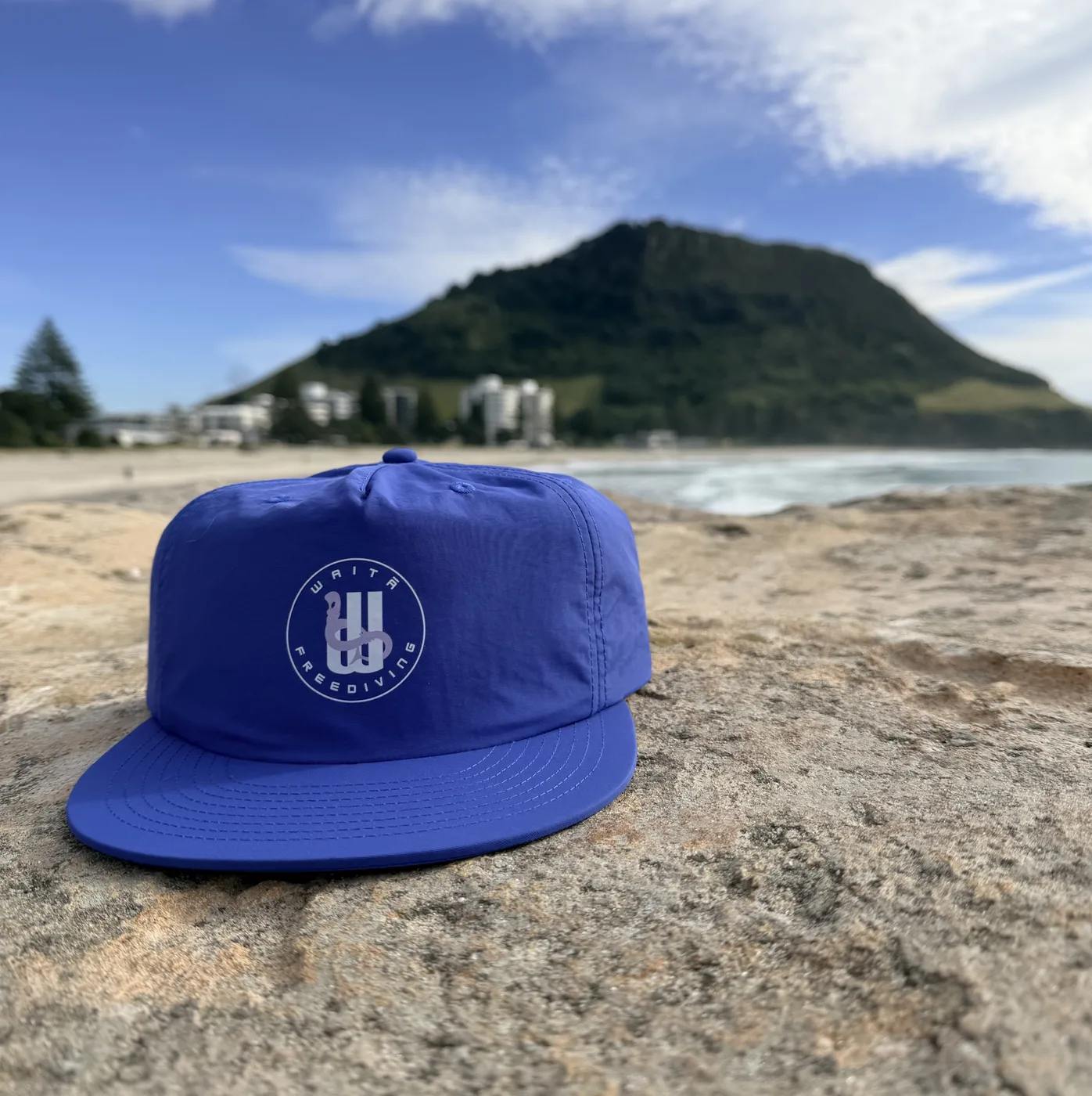 Waitā pōtae wāhine in kikorangi